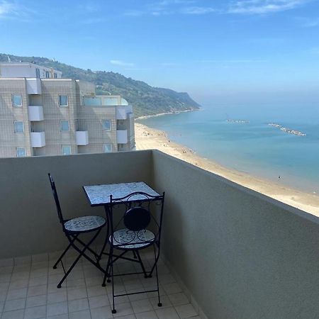 Appartement Tramonto In Baia à Pesaro Extérieur photo