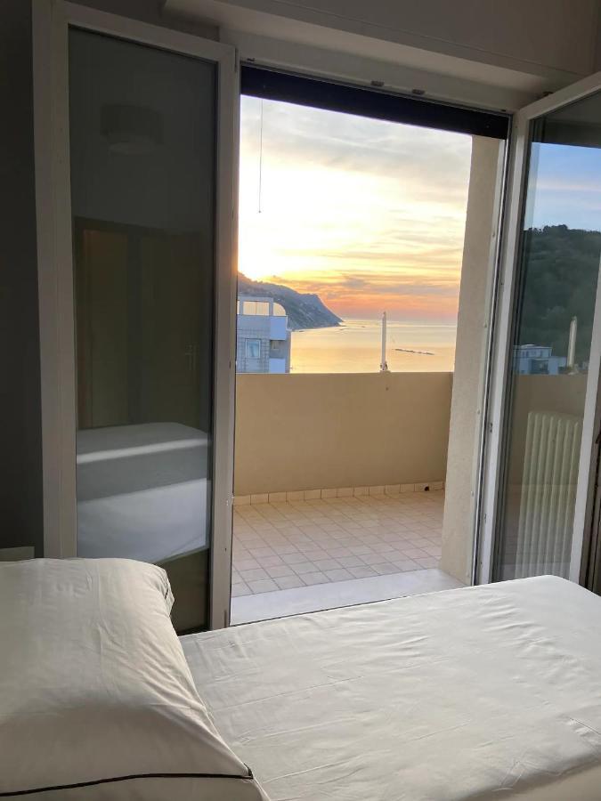 Appartement Tramonto In Baia à Pesaro Extérieur photo