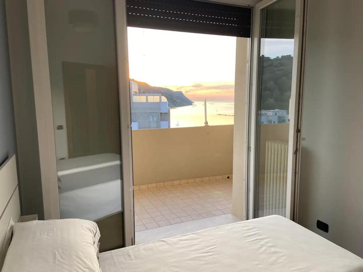 Appartement Tramonto In Baia à Pesaro Extérieur photo