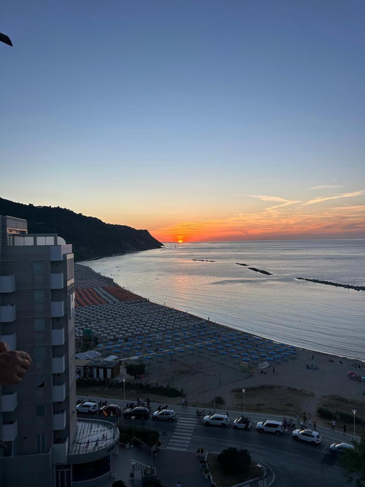 Appartement Tramonto In Baia à Pesaro Extérieur photo